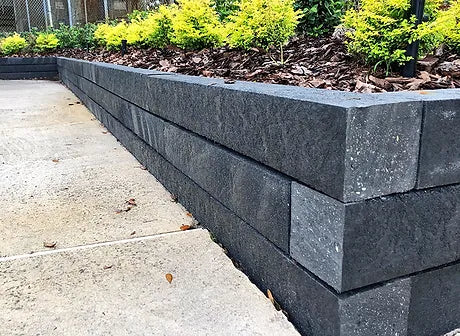 Composite 6x6x8 (black)