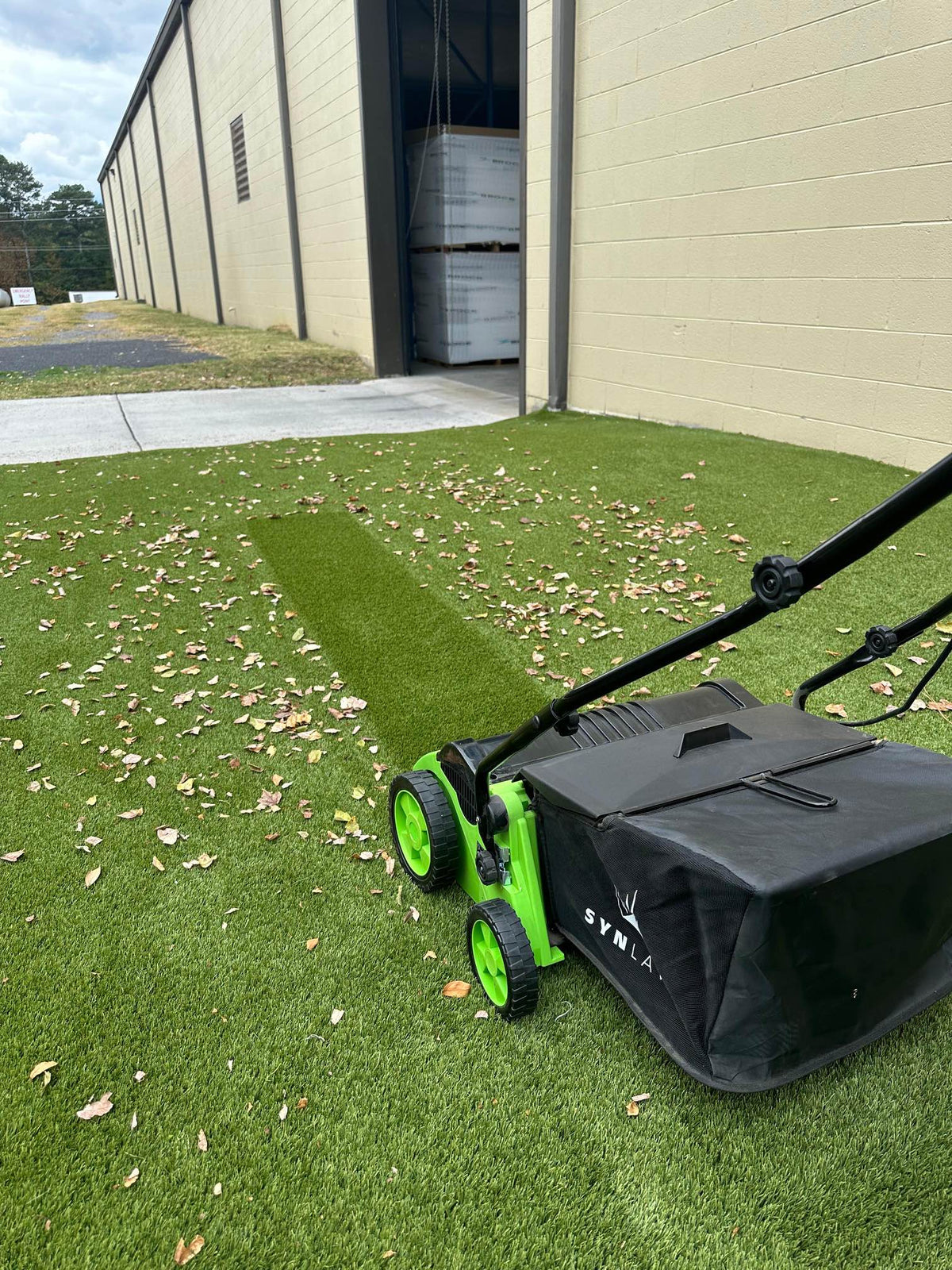 Turf Swee SYNLawn Turf Sweeper - 502e